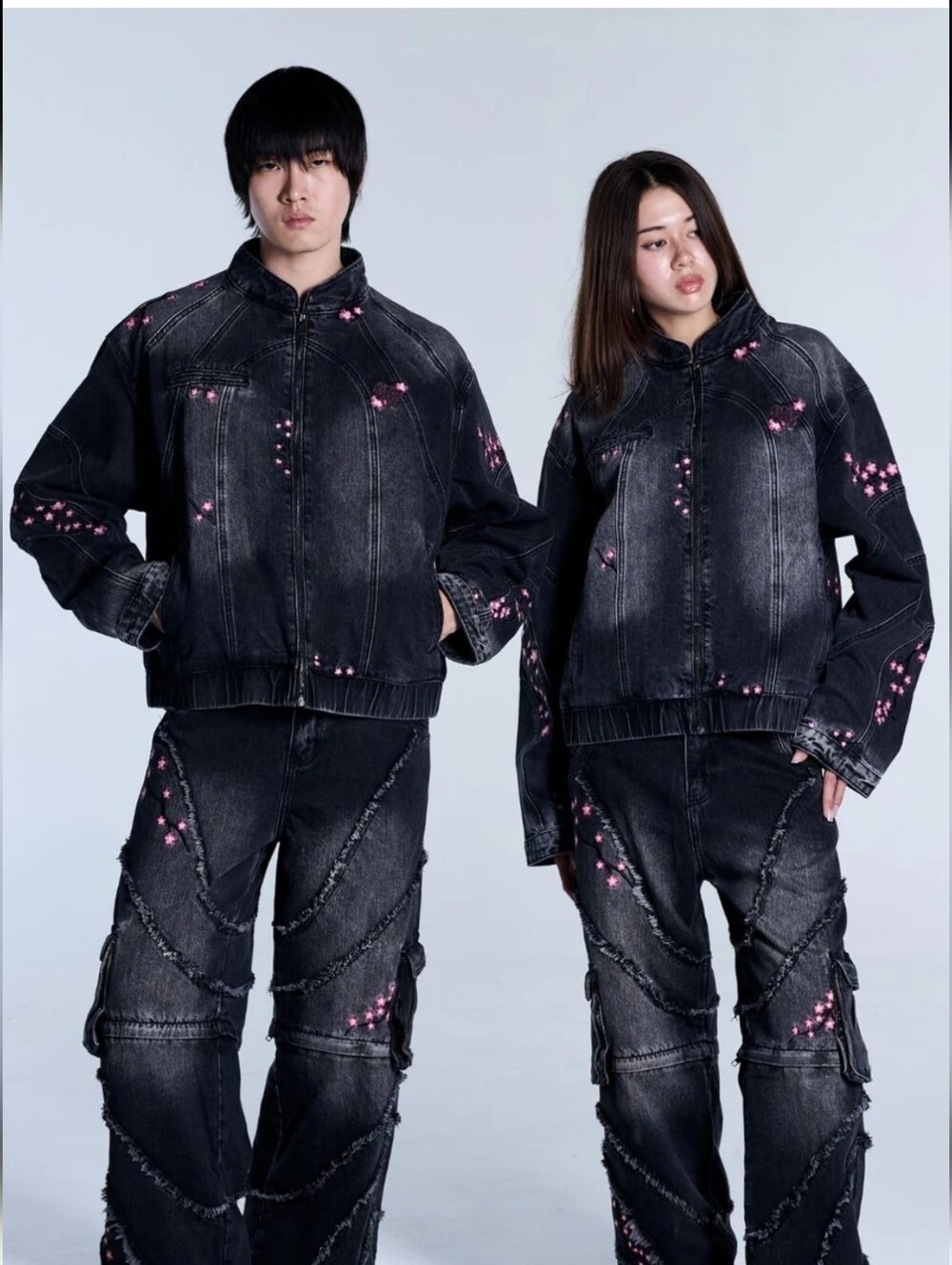 Unpractical Sakura Convertible Cargo Jeans NWT Black Floral Denim Medium - Picture 8 of 8